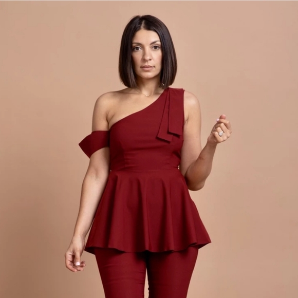 BNWT BYE Egreis top - stunning color and design - Picture 2 of 3